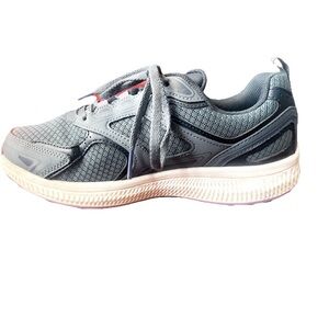 Skechers Womens Go-run Shoes Sz 7 purple gray